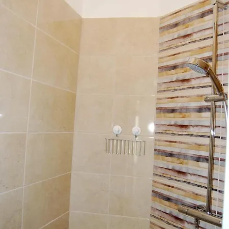 Luxurious With Balconies In Downtown Bp * בודפשט